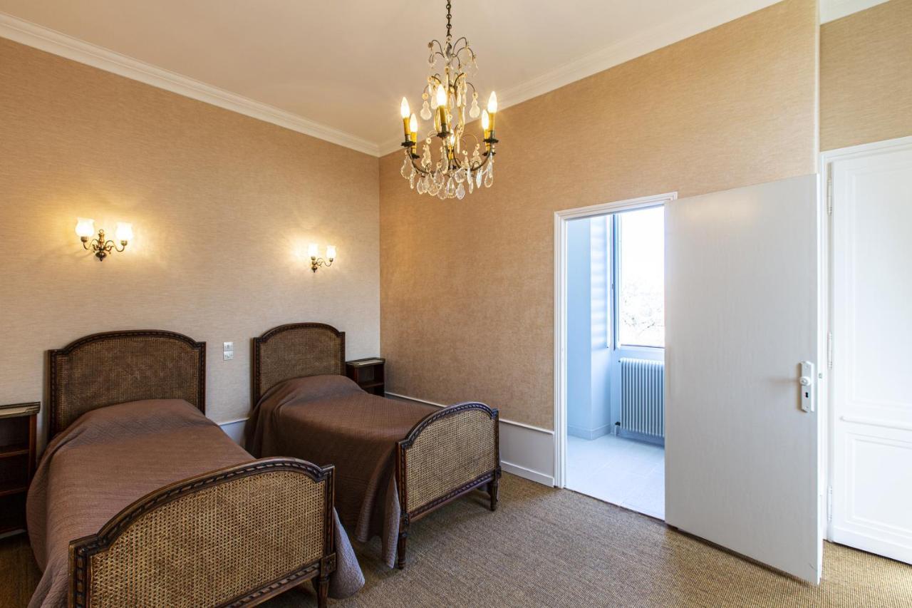 Pouillé Manoir De La Voute Maison D'Hotes מראה חיצוני תמונה